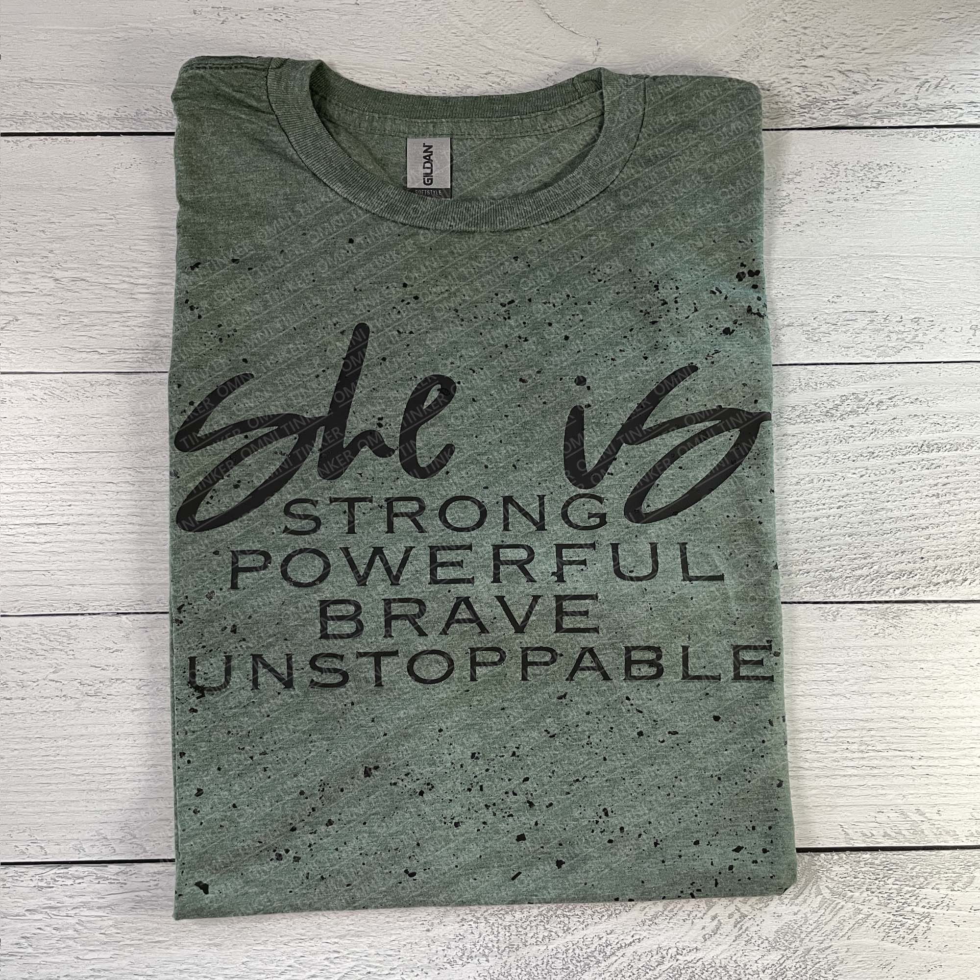 She Is ... | T-shirt |